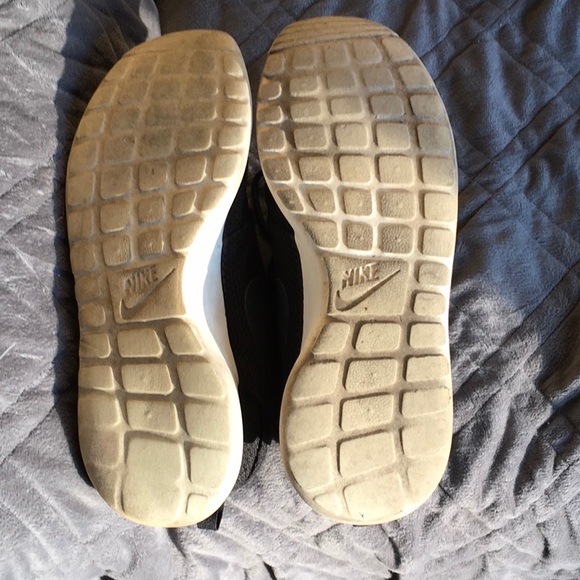 Nike Roches - Picture 3 of 3